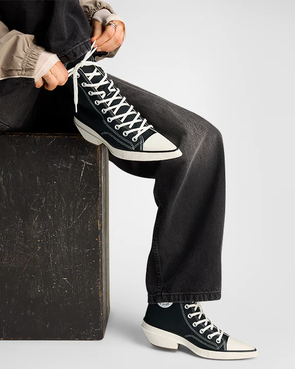Chuck 70 De Luxe Pointed - Image 2