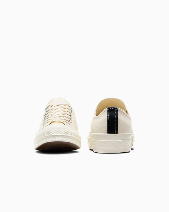 Converse X Comme des Garçons PLAY Chuck 70 OG Single Heart Low Top - Image 17