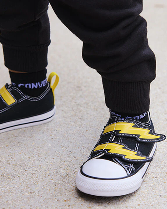 Chuck Taylor All Star Electric Bolt Easy On Low Top - Image 2