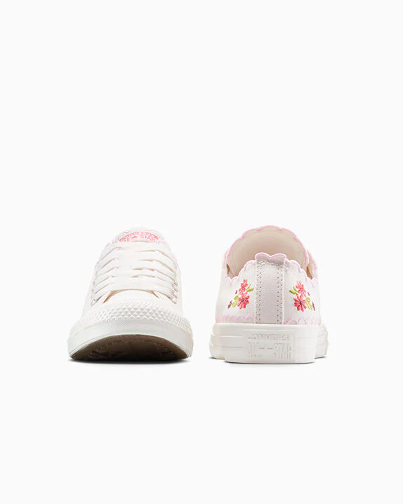 Chuck Taylor All Star Embroidered Flowers Low Top - Image 7
