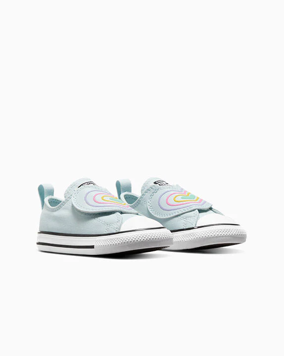 Chuck Taylor All Star Heart Strap Easy On Low Top - Image 4