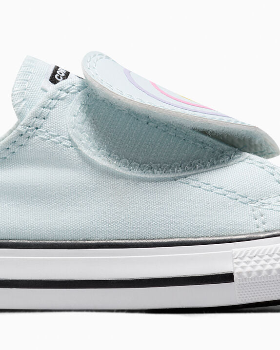 Chuck Taylor All Star Heart Strap Easy On Low Top - Image 9