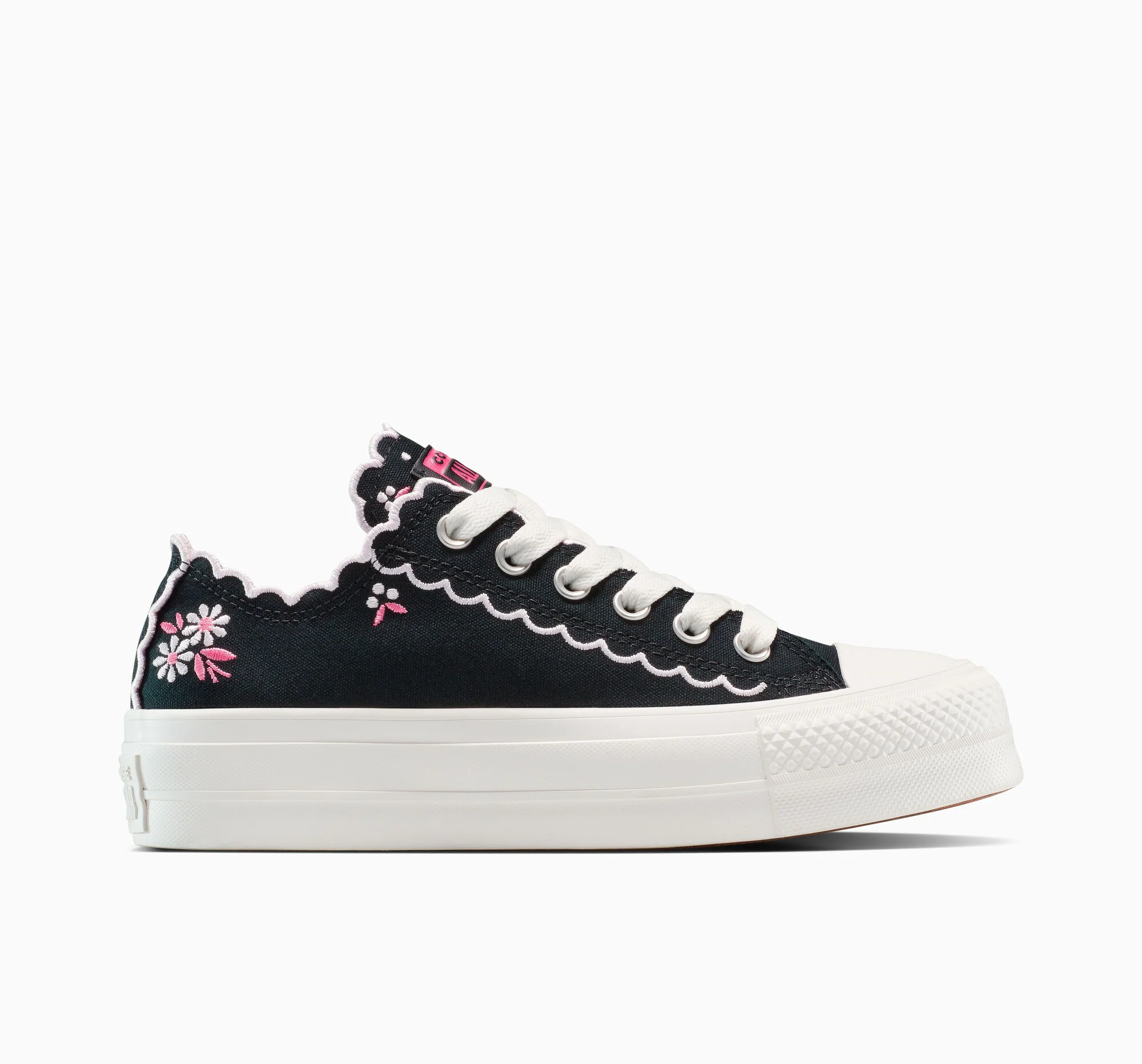 Chuck Taylor All Star Lift Platform Embroidered Flowers Low Top