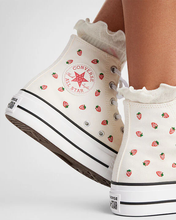 Chuck Taylor All Star Lift Platform Strawberries High Top - Image 2