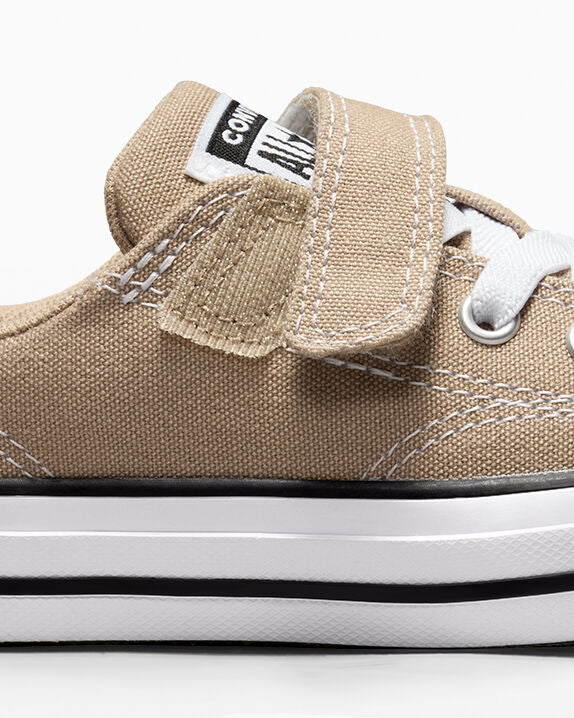 Chuck Taylor All Star Malden Street Easy-On Low Top - Image 10