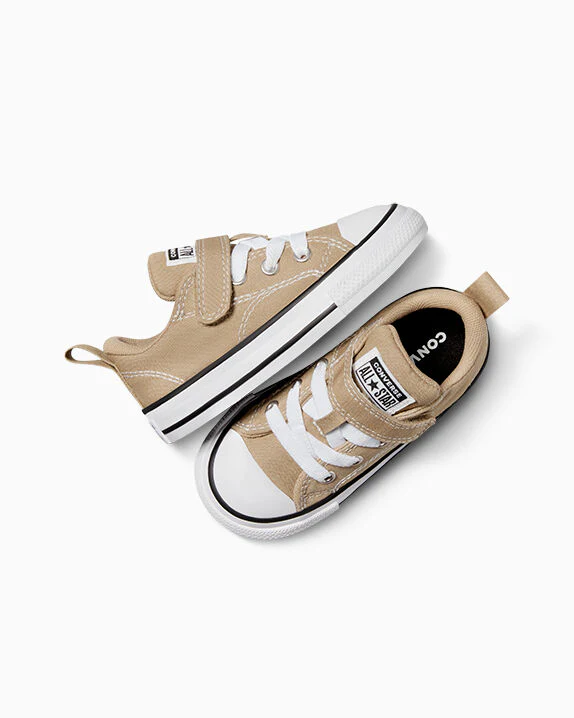 Chuck Taylor All Star Malden Street Easy-On Low Top - Image 2