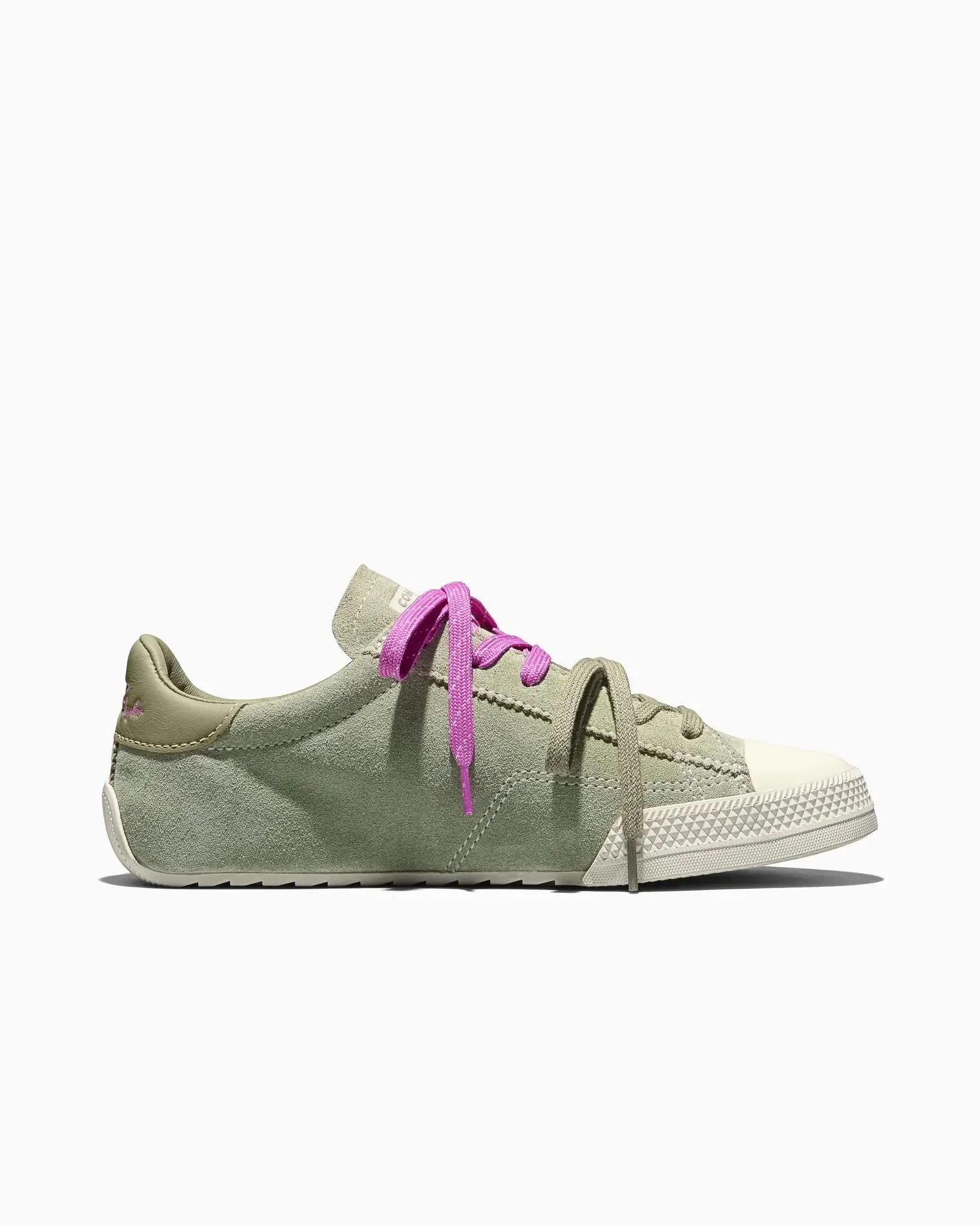Chuck Taylor Lo - Image 32
