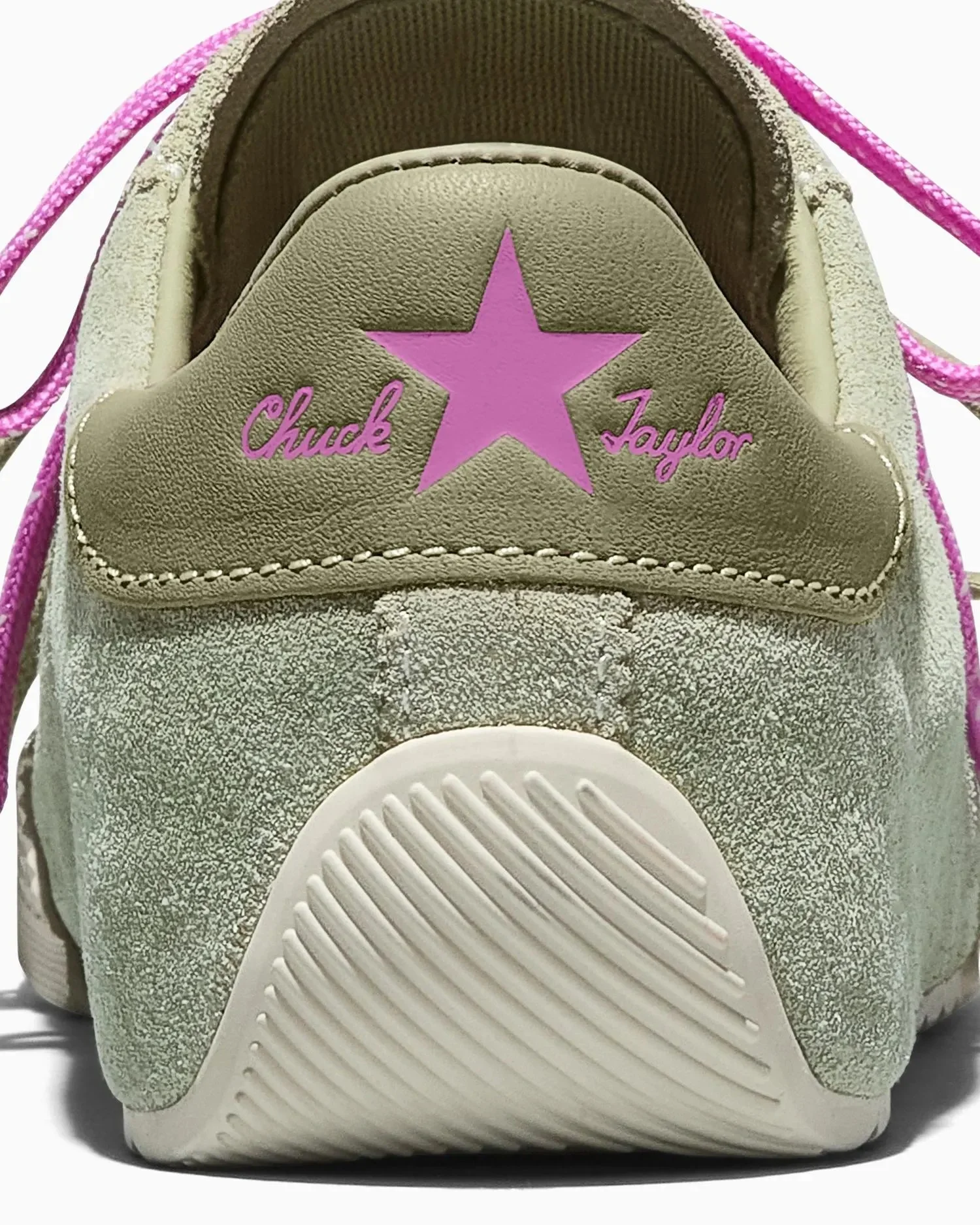 Chuck Taylor Lo - Image 33
