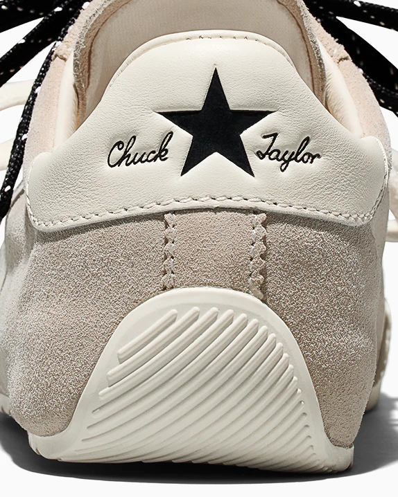 Chuck Taylor Lo - Image 12