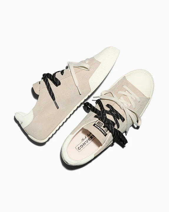 Chuck Taylor Lo - Image 16